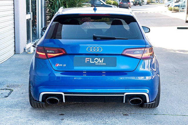 FLOW DESIGNS Audi RS3SB(8V) �ꥢ���ѥå�
