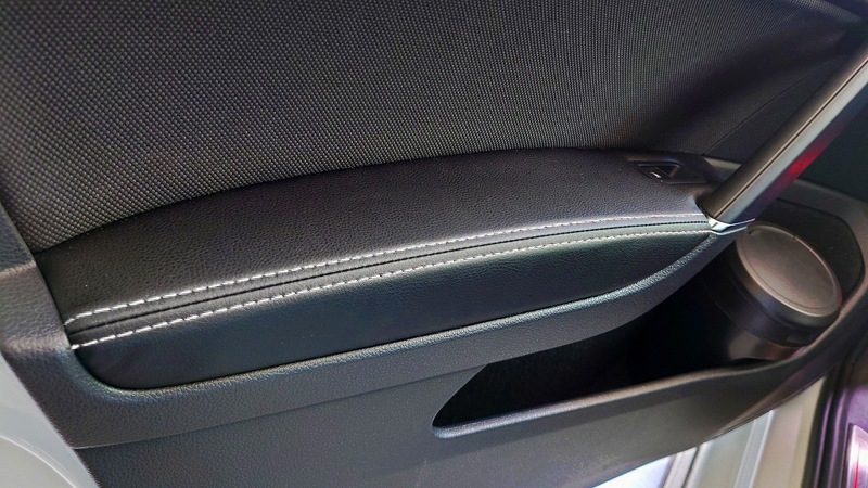 VW GOLF7 �ɥ�������쥹�� �쥶�����С����ۥ磻�ȥ��ƥå�