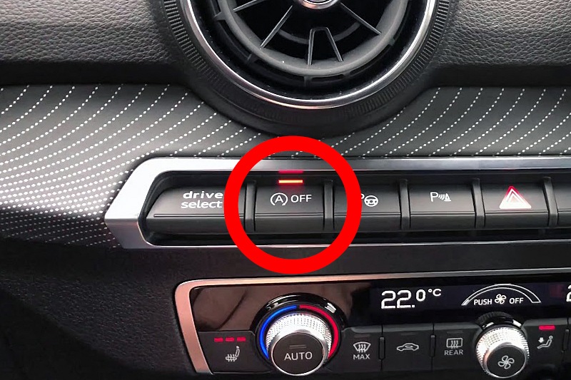 Audi Q2(GA) �������ȥ��ȥåץ����ƥ�  �����ɥ�󥰥��ȥå� ����󥻥顼