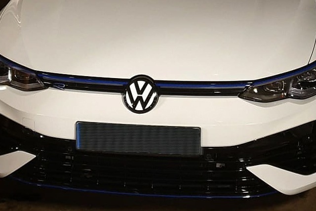 VW GOLF8 �ԥ奢�ۥ磻��/�֥�å� �ե���� ����֥�� �����С��쥤