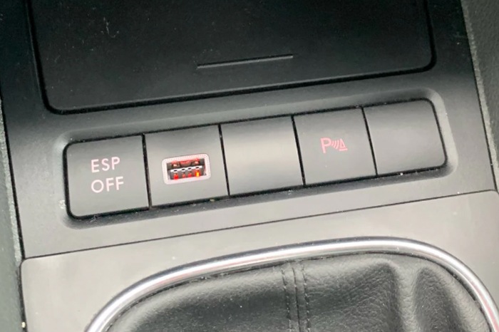 VW GOLF6/GOLF5/Scirocco ���󥽡��� USB���ߥ��å�