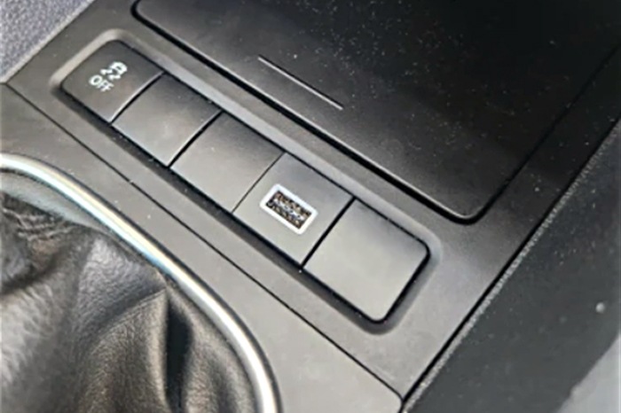 VW GOLF6/GOLF5/Scirocco ���󥽡��� USB���ߥ��å�