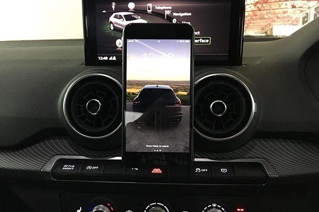 Audi Q2 ���ޡ��ȥե��� �ޥ���ȡ��ޥ��ͥå�