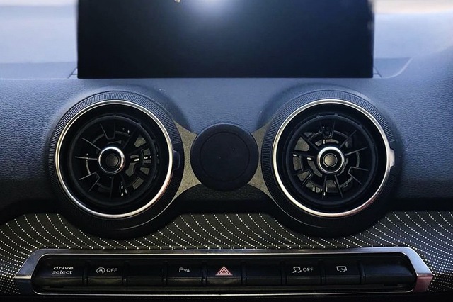 Audi Q2 ���ޡ��ȥե��� �ޥ���ȡ��ޥ��ͥå�