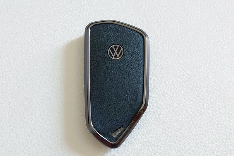 VW GOLF8 / �����8 �֥�å��쥶�� ����ߥե졼�� �������С�