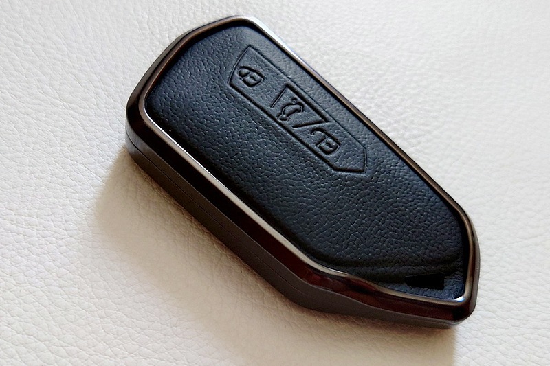 VW GOLF8 / �����8 �֥�å��쥶�� ����ߥե졼�� �������С�