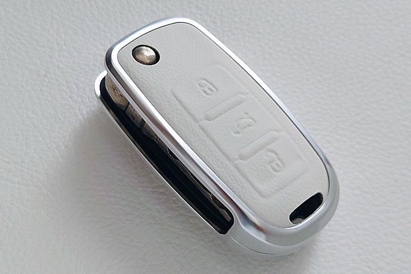 VW GOLF6/GOLF5/Tiguan �ۥ磻�ȥ쥶�� ����ߥե졼�� �������С�