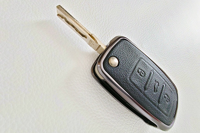 VW GOLF6/GOLF5/Tiguan �֥�å��쥶�� ����ߥե졼�� �������С�