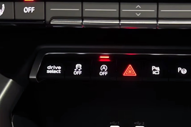 Audi A3/S3(8Y) �������ȥ��ȥåץ����ƥ� �����ɥ�󥰥��ȥå� ����󥻥顼