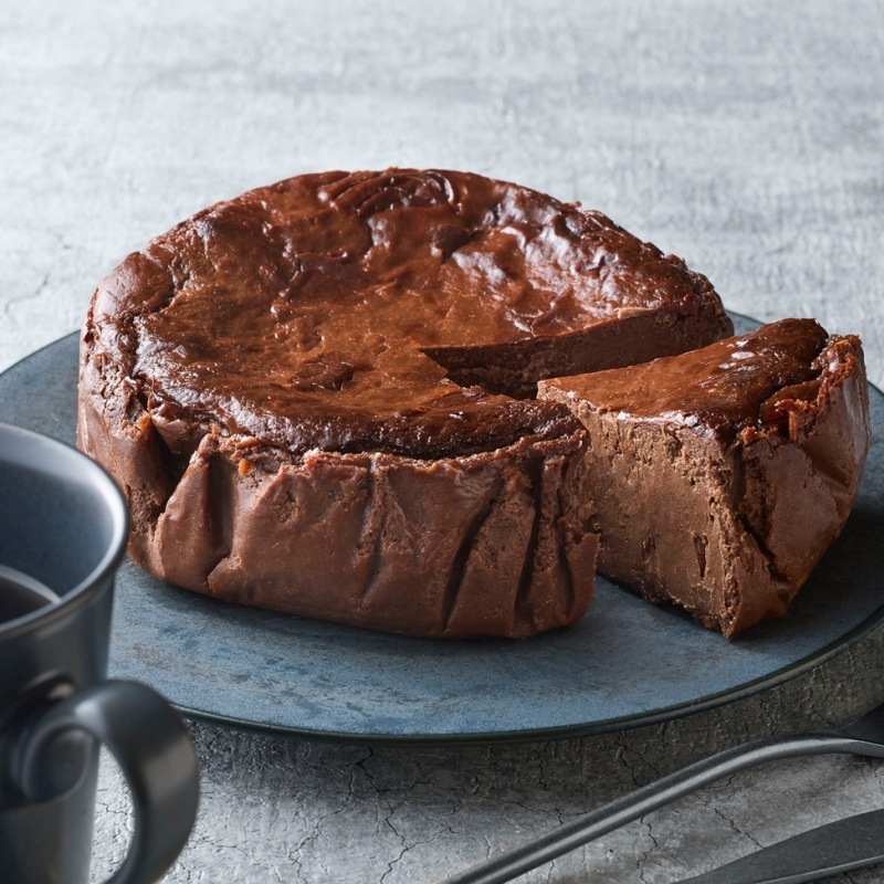 SPANISH DINING Rico「ショコラバスクチーズケーキ」