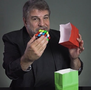 Rubik Go! （キューブの瞬間移動) by Juan Pablo （キューブマジック