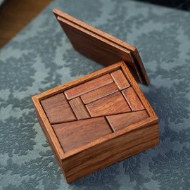 The Amazing Puzzle Ultra (ローズウッド立体ミステリーパズル) by TCC