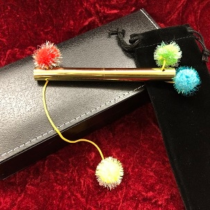 Collector's Mini Pom-Pom Stick (�ߥˡ��ݥ�ݥ󥹥ƥ��å�) by Alan Wong