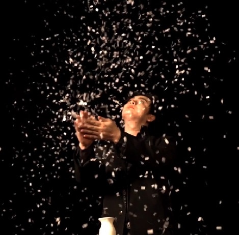 Snowflake Vase (ݡ֡Ρ˥᡼) by N2G & Leon