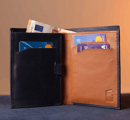 The Rebel Wallet Elite （カード to 密閉封筒) by Secret Tannery