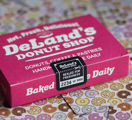 DeLand's Donut Shop Playing Cards �ʥɡ��ʥ����Υޡ����ɥǥå��� by P3