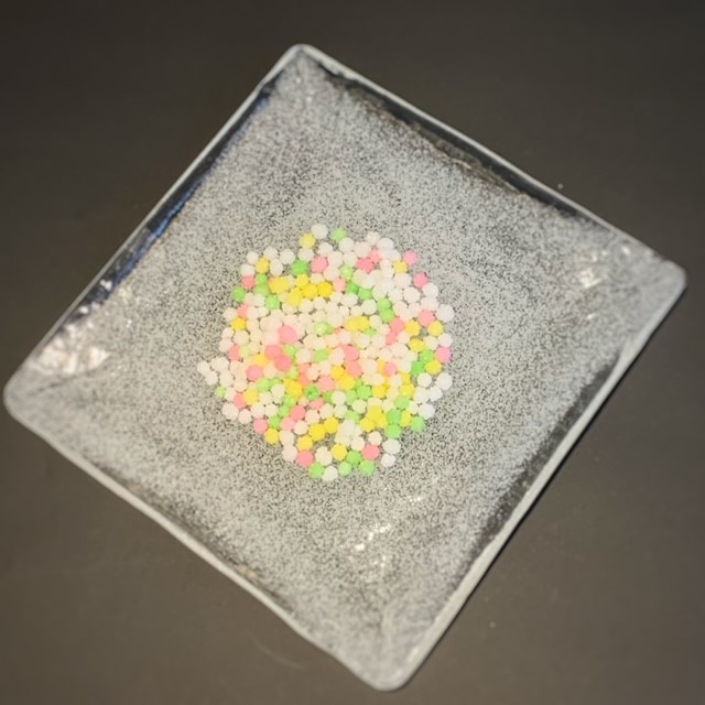 金平糖入り巾着袋 『銀花 緑』 手作りの巾着袋に振出しに入ります小粒