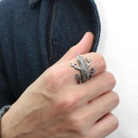 ヴィンテージ 刻印 指に絡みつく 宝石を守る トカゲのリング シルバー ヴィンテージ 刻印 指に絡みつく 宝石を守る トカゲのリング