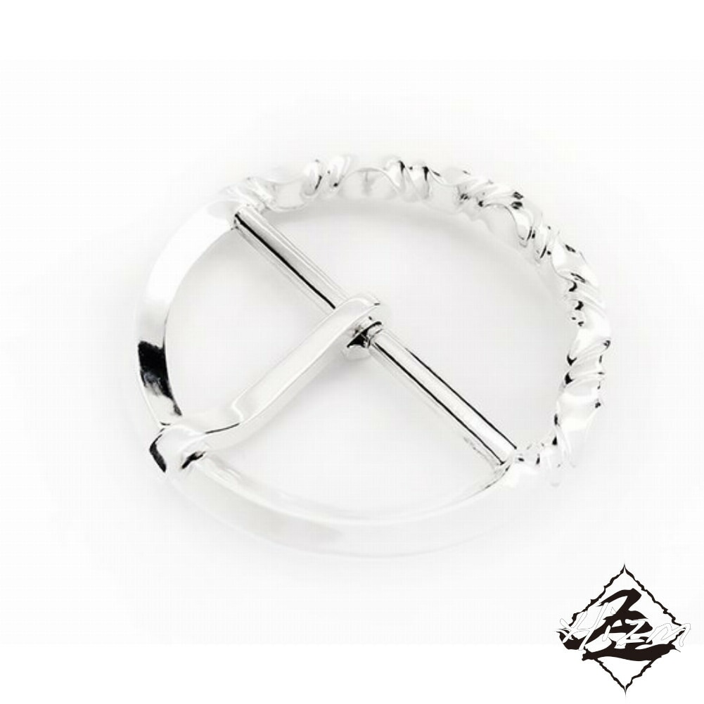 Hizm ハーフツイストのゆらぎ バックル S シルバー925製 鏡面仕上げ シルバー925 上品 大人 きれいめ きれい 綺麗 メンズ レディース 男性 女性 彼氏 Hizm ハーフツイストのゆらぎ バックル S シルバー925製 鏡面仕上げ