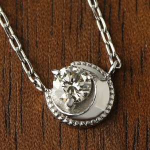 K18 ダイヤモンド 三日月 ネックレス ホワイトゴールド 18金 18k 天然 ダイヤ 月 上品 華奢 可愛い かわいい シンプル 大人 普段使い ゴールド 上品 綺麗 きれい かっこいい 大人かわ