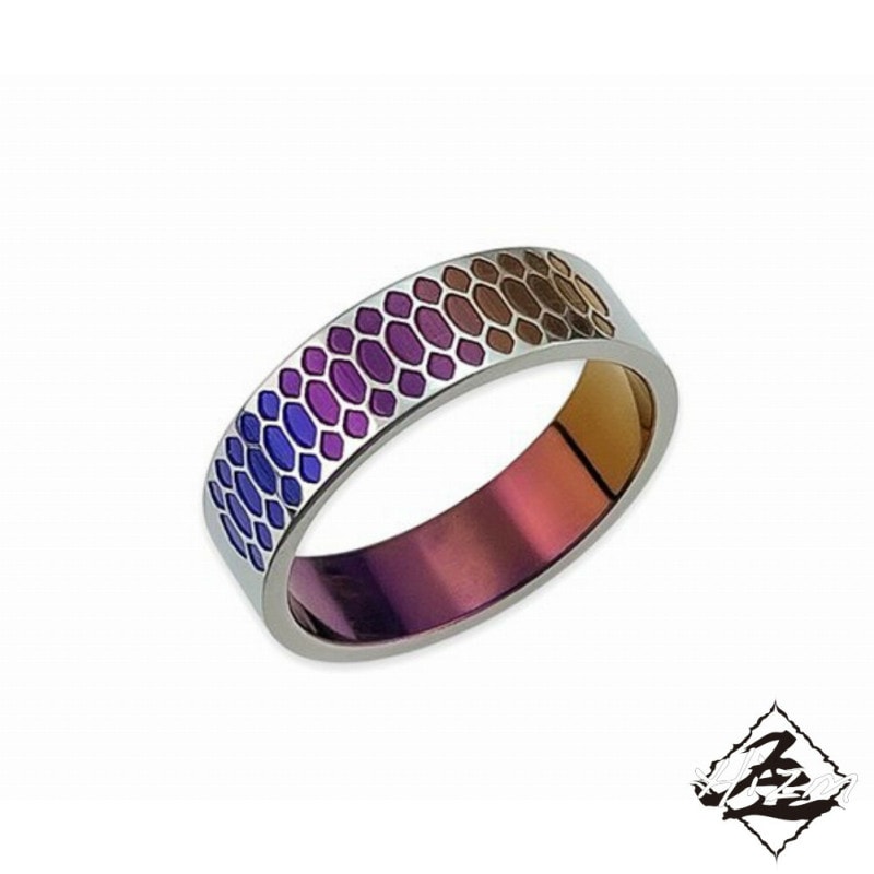 Hizm 鱗紋様リング 6mm 幅 橙×紫×紺 純チタン製 チタンアクセサリー
