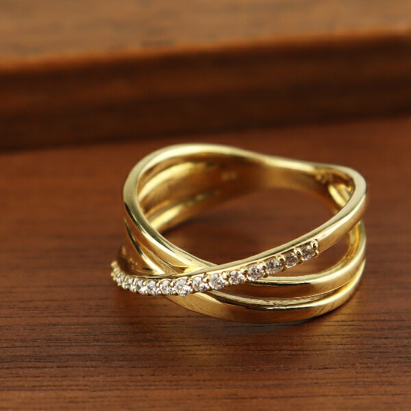 18金　ゴールド　GOLD 金　3連ダイヤ付き！ K18 三連 ダイヤモンド ゴールド リング 指輪 18金 18k シンプル