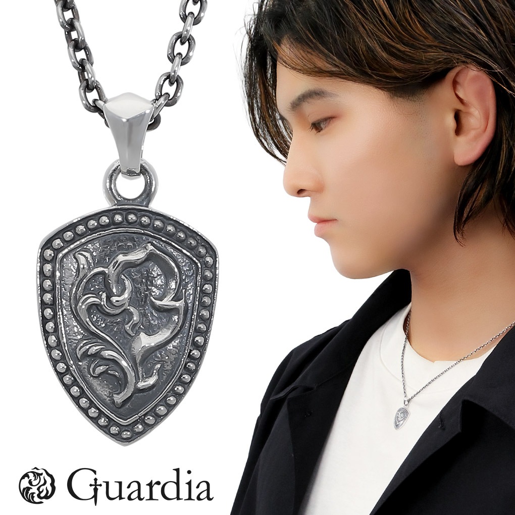 シルバー シールド型ペンダント ネックレス