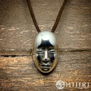 �� HIJIRI ���� �ڥ����� Noh mask ��Ko-omote�� pendant �ͥå��쥹 ǽ�� ���� ����С� ���������꡼ �֥��� ��� ���� ��� �� ö�� ��ǰ�� ������ �ץ쥼��� �͵� �������
