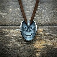 聖 HIJIRI 大飛出 おおとびでの面のペンダント Noh mask “O-tobide