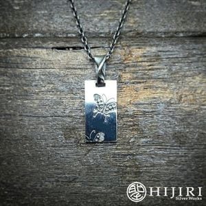 �� HIJIRI ��ĳ��ʸ�ͤΥڥ����� Kimono pattern pendant ��Butterflies�� �ͥå��쥹 ���� ���� �ץ졼�� ����С� ���������꡼ �֥��� ��� ���� ��� �� ö�� ��ǰ�� ������ �ץ쥼��� �͵� �������
