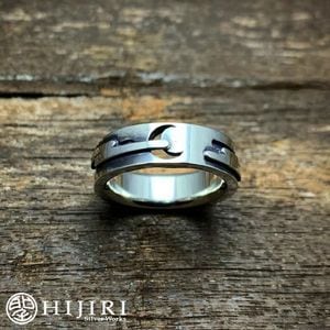 �� HIJIRI �ȷ�ȱ��� ��� Crescent moon ring ���� 13��21�� ���� ���� ����С� ���������꡼ �֥��� ��� ���� ��� �� ö�� ��ǰ�� ������ �ץ쥼��� �͵� �������