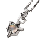 ≪Artemis Classic/アルテミスクラシック≫ムーンストーンクローペンダント　ACP0332