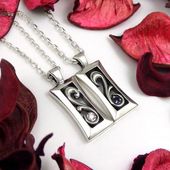 ≪DAgDART/ダグダート≫【ペア】アラベスク ストーン×シルバーペアペンダント