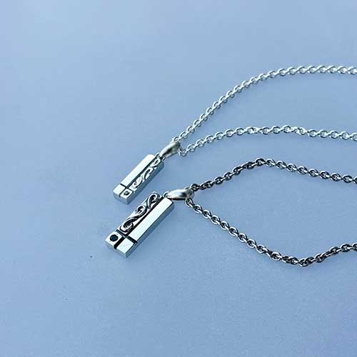 ≪DAgDART/ダグダート≫【Prece】選べる誕生石　アラベスク シルバーペアペンダント