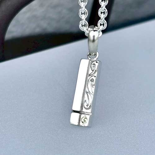 ≪DAgDART/ダグダート≫【Prece】選べる誕生石　アラベスク シルバーペアペンダント