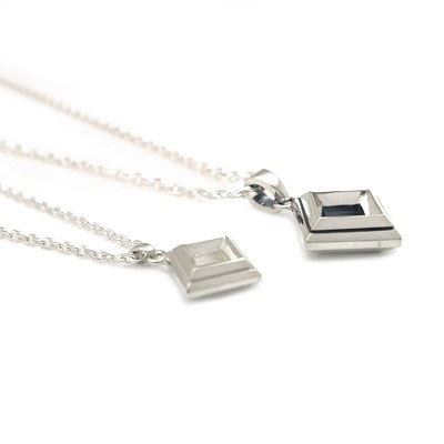 ≪DAgDART/ダグダート≫【Glass】スクエア シルバーペアペンダント 