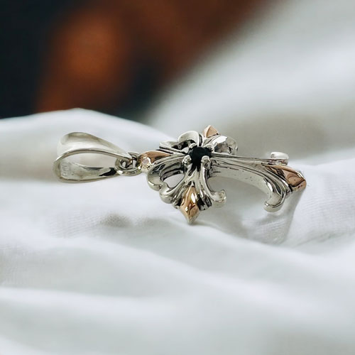 ≪Lord Camelot/ロードキャメロット≫ペンダント/サファイア