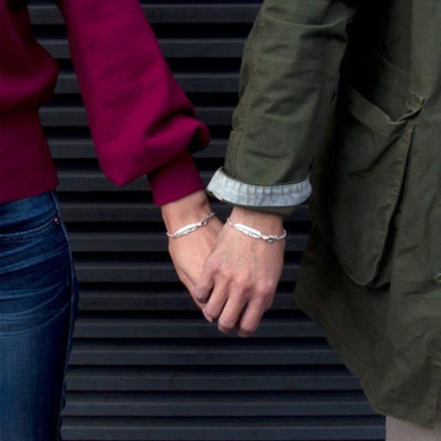 ≪DAgDART/ダグダート≫【ペア】選べる誕生石　フェザー シルバーペアブレスレット 