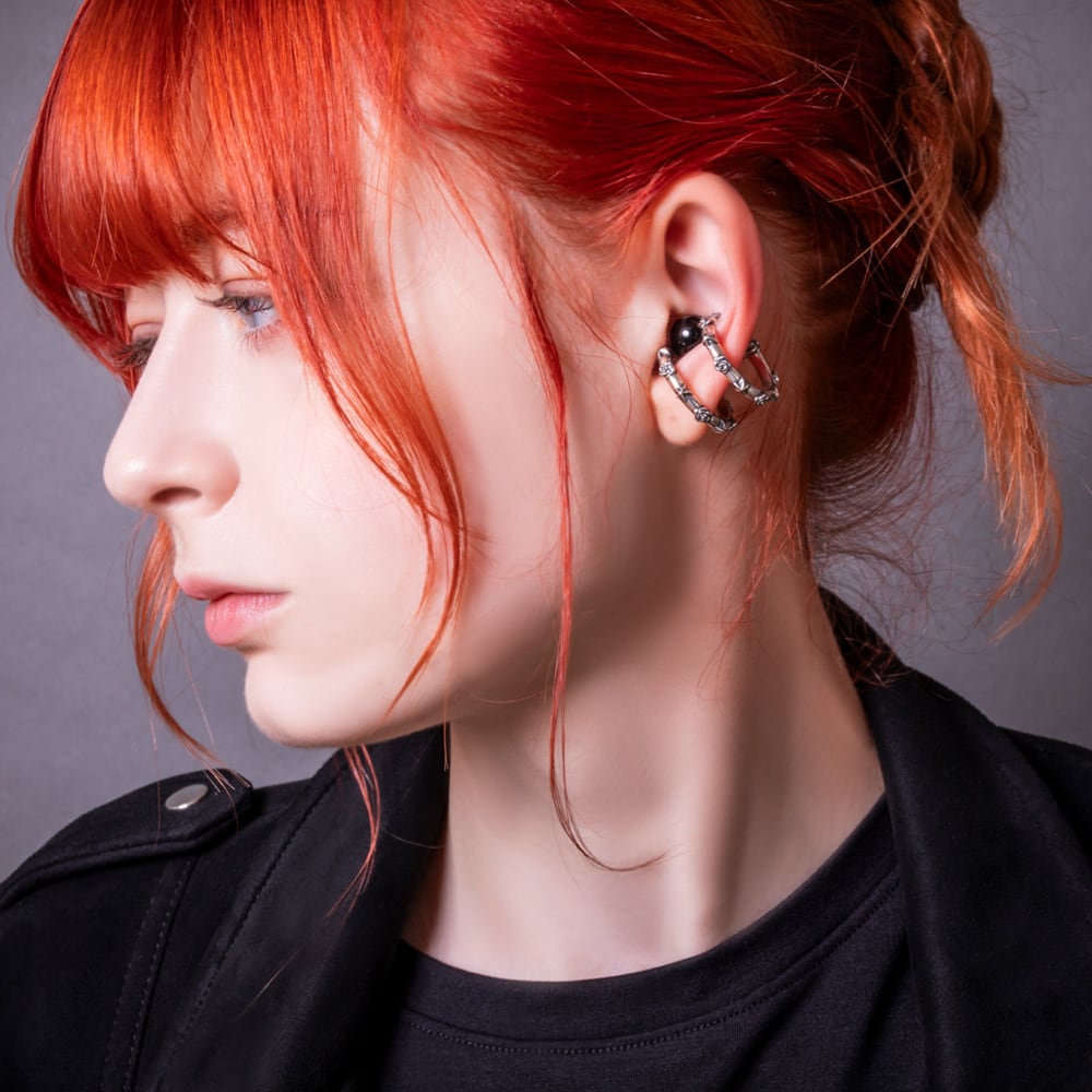 ≪Artemis Kings/アルテミスキングス≫オニキスローズスターイヤーカフ/片耳分