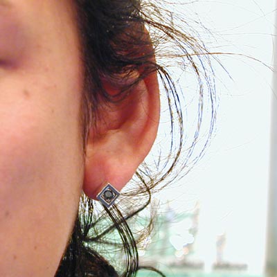 ≪DAgDART/ダグダート≫【Glass】ブラックキュービックジルコニア×シルバーピアス  /DP-036BCZ