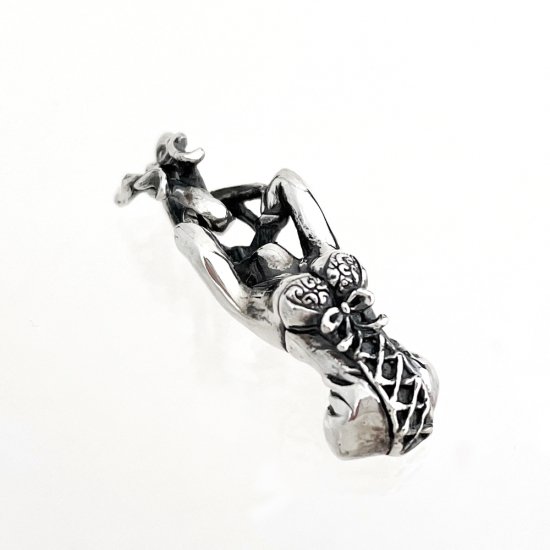 ≪Beautesque/ビュウテスク≫Desire　シルバーペンダント