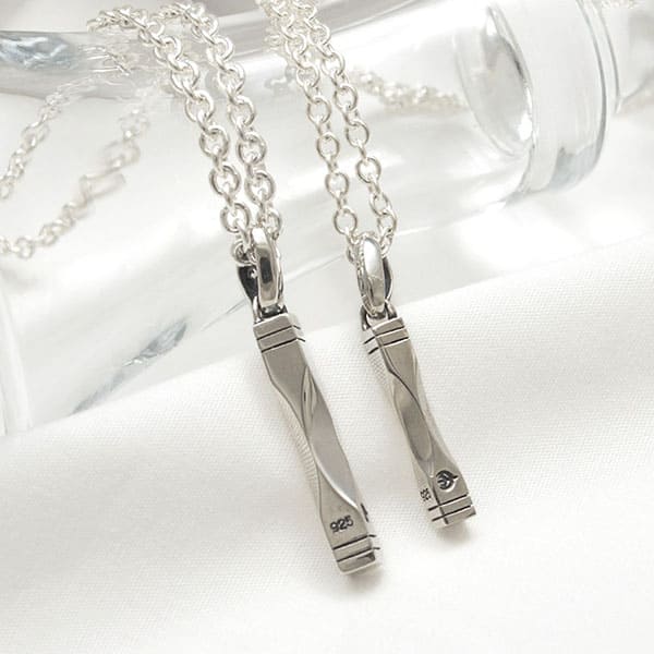 ≪DAgDART/ダグダート≫【ペア】選べる誕生石 シルバーペアペンダント