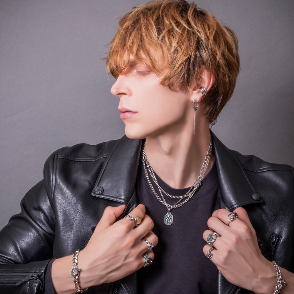 ≪Artemis Classic/アルテミスクラシック≫ダブルモノグラムペンダント