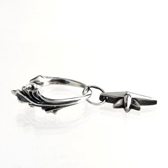 ≪Beautesque/ビュウテスク≫Dystopia ear cuff