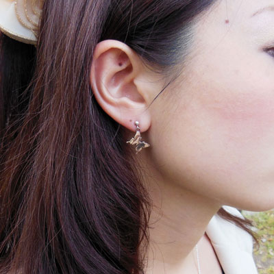 販売終了≪Ageha≫ピンクに輝くシンプルピアス　