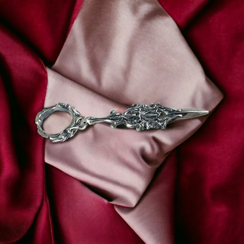 ≪Beautesque/ビュウテスク≫Wicked Heart/イヤーカフ