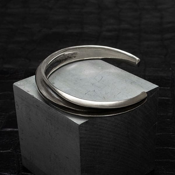 ≪DAgDART/ダグダート≫【D.four -ROSSO-】シルバーバングル 