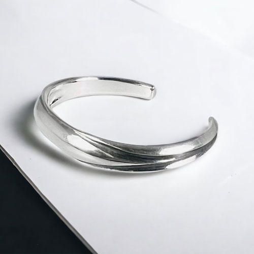 ≪DAgDART/ダグダート≫【D.four -ROSSO-】シルバーバングル 