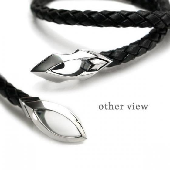 ≪DAgDART/ダグダート≫編革レザーブレスレット(ブラック)×シルバー