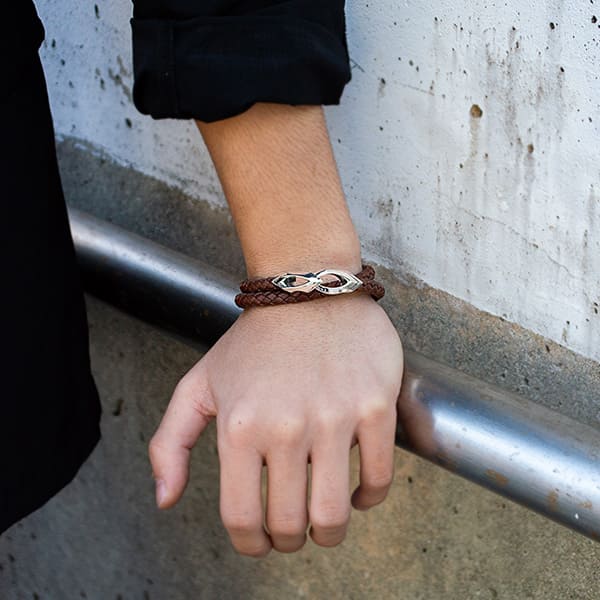 ≪DAgDART/ダグダート≫編革レザーブレスレット(ナチュラル)×シルバー